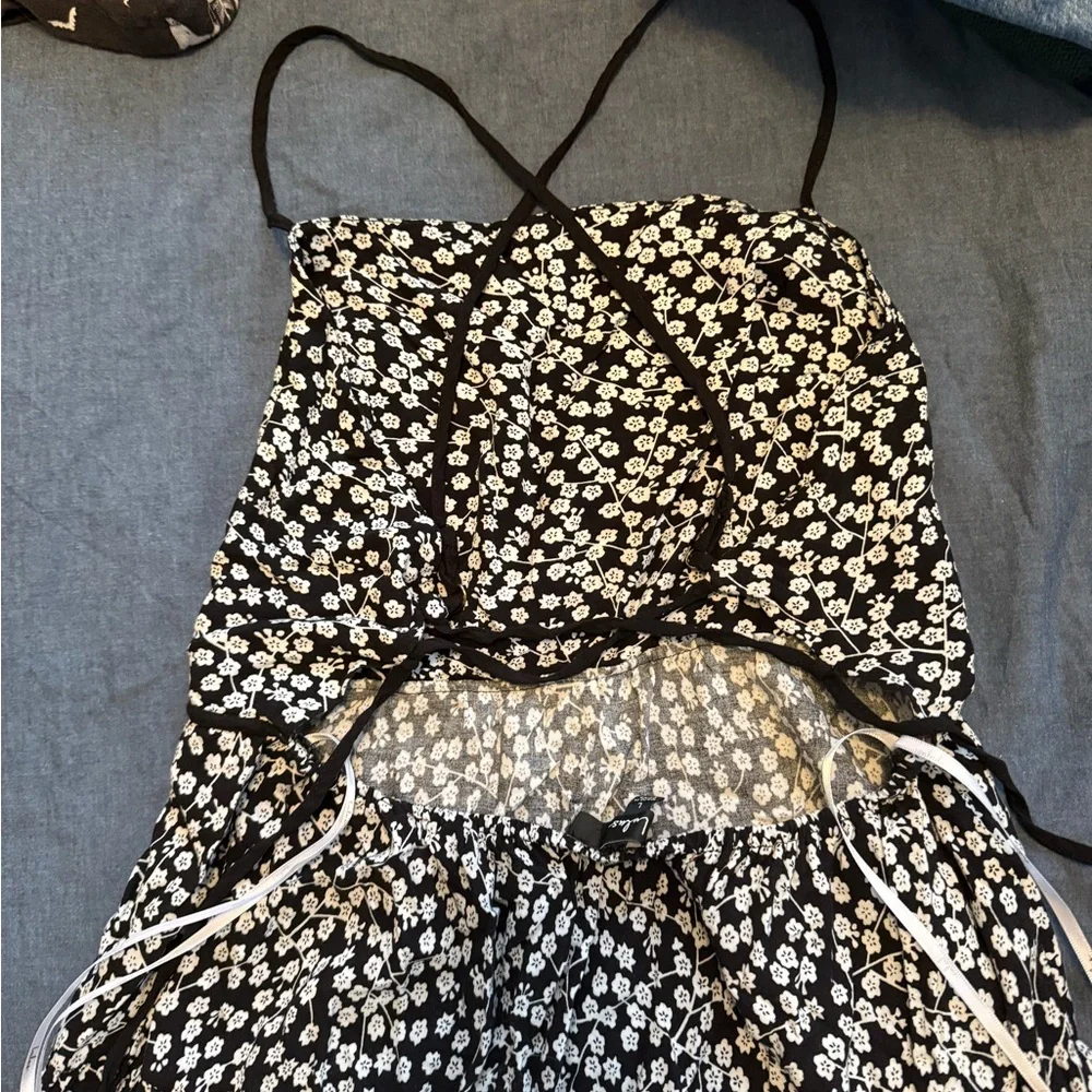 Lulu's Kind Heart Black Floral Print Tiered Lace-Up Midi Dress - Picture 5 of 10